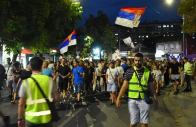 „Obrazovni sistem mora da bude u službi javnog interesa“: Održan protest srednjoškolaca u Nišu