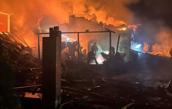 Tokom noći napad na Kijev, požari širom grada