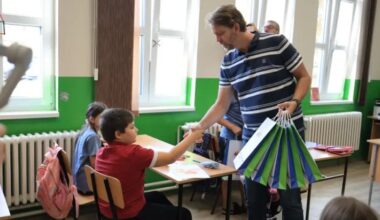 Nikola Dašić posetio školu u Čumiću: U prvi razred u Kragujevcu krenulo 1.750 đaka