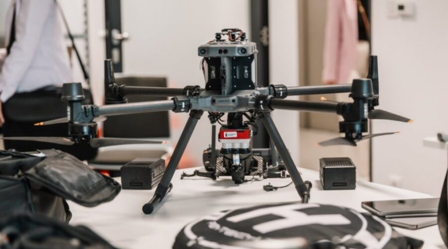 Sabotaža u fabrici dronova Poljski Ministar o požaru u WB Electronics