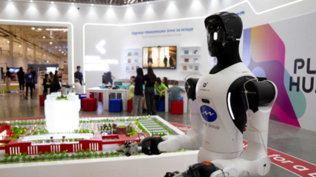 Srbija lider u novim tehnologijama – od fabrike humanoidnih robota do napredne eUprave