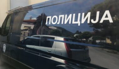 Kraljevčanin (52) uhapšen zbog izazivanja požara: Išao po gradu i palio kontejnere, vatra se širila na okolne automobile