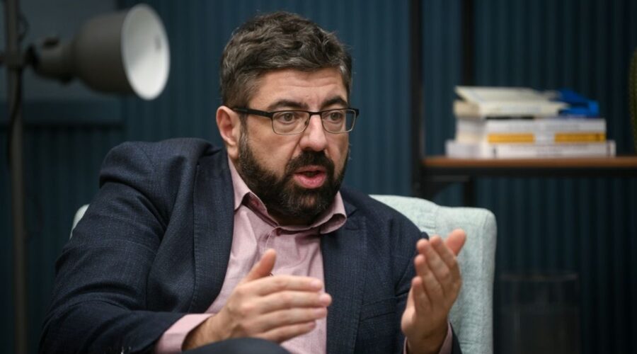 RADOMIR LAZOVIĆ BIO NA MERAMA BIA: Poslanik Zeleno-levog fronta otkriva kako je saznao da je prisluškivan zajedno sa studentima!