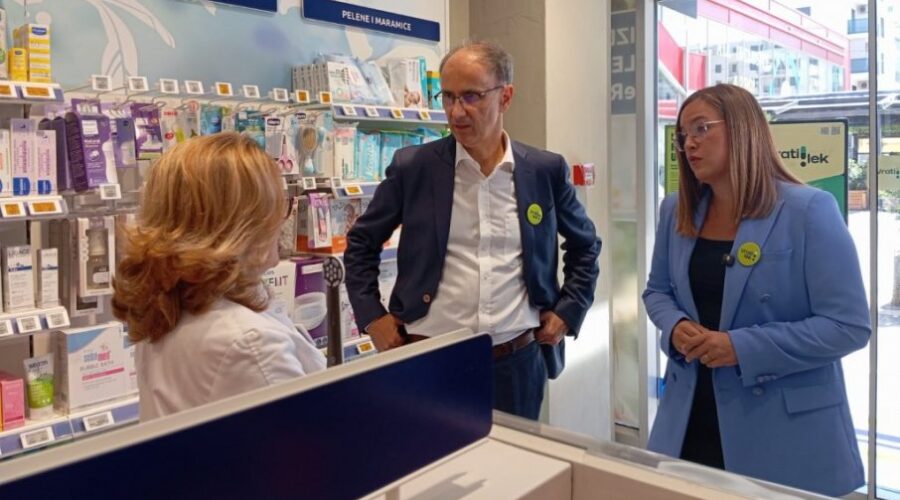 Macut i Pavkov u apoteci na Zvezdari: Startovao pilot-projekat Vrati lek