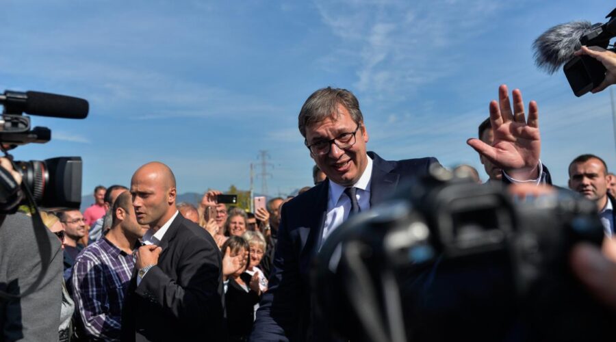Zatvoreni skup SNS-a u subotu u Nišu, nezvanično dolazi i Vučić, studenti poručili da nije dobrodošao