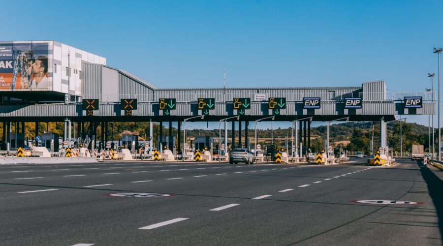 Putevi Srbije: Više od 26 miliona vozila prošlo srpskim autoputevima tokom leta, naplaćeno 17,9 milijardi dinara od putarina