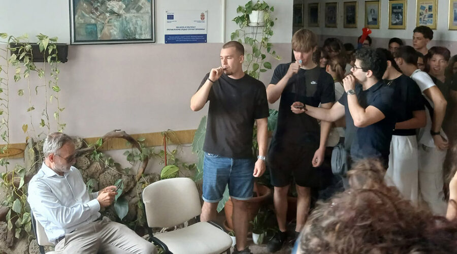 VIDEO: Održan protest roditelja učenika Jovine gimnazije