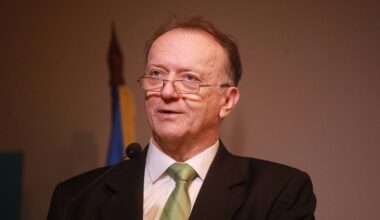 Lopandić (SRCE): Postoji bojazan da bi Ursula fon der Lajen ponovo mogla da podrži Vučića