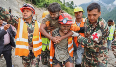 Dva živa zarobljena radnika spasena iz tunela devet dana nakon poplava u Nepalu