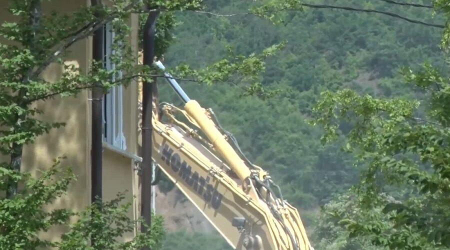 Rušenje srpskih objekata na Gazivodama i dalje traje, Kancelarija za KiM: Međunarodna zajednica da pređe sa reči na dela