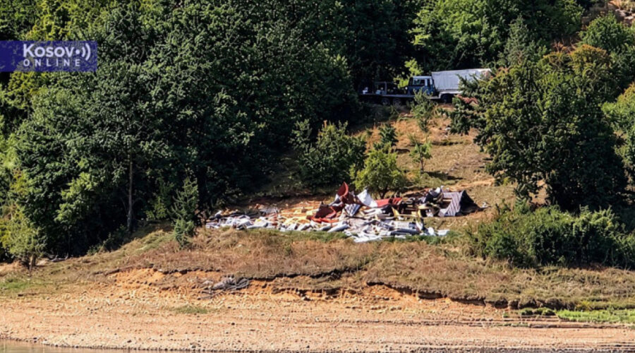 Počelo rušenje šest objekata u selu Rezala na jezeru Gazivode, srušena sala Svete Trojice