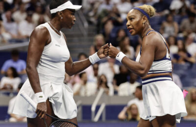 Tročasovni spektakl na Ešu: Serena i Venus ispustile dobijeno!