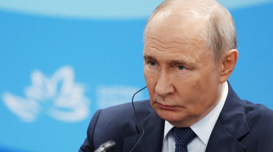 Putin počeo razgovore sa Vitkofom i Kušnerom u Kremlju