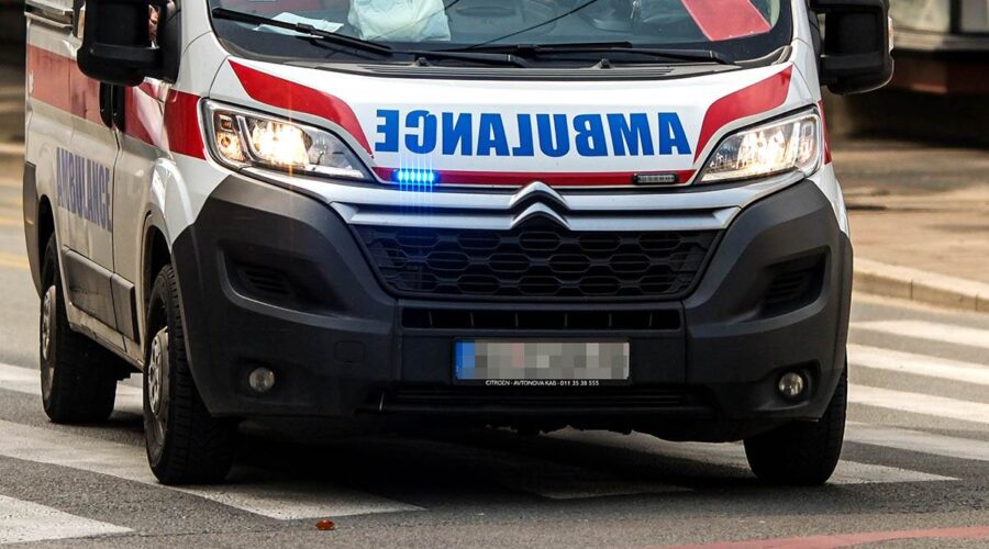 Muškarac poginuo nakon što se traktor prevrnuo: teška nesreća kod Beograda