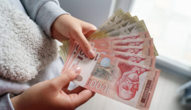U ponoć počela prijava građana za naknadu od 6.000 dinara: Evo šta vam treba