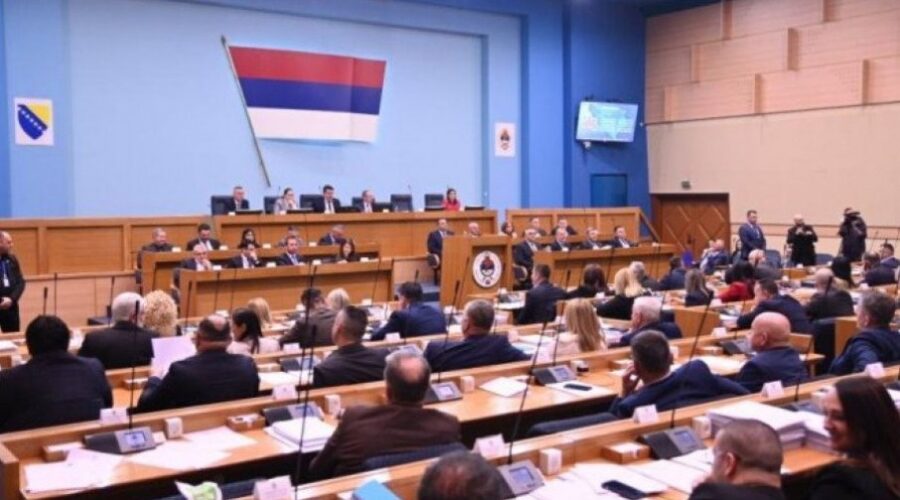 Ginter Fehlinger bi da briše Republiku Srpsku i crta nove granice po NATO kroju