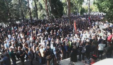 Arhiv javnih skupova: Ispraćaju tela Ratka Mladića prisustvovalo 16.000 ljudi