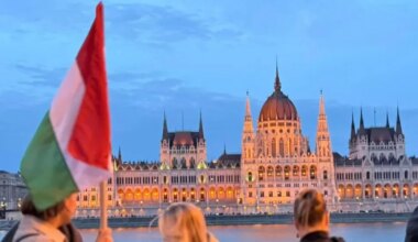 Mađarska proteruje deset ruskih diplomata: “Odluka štiti našu bezbednost i suverenitet”
