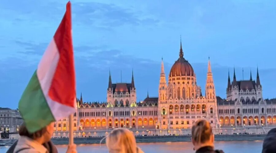 Mađarska proteruje deset ruskih diplomata: “Odluka štiti našu bezbednost i suverenitet”