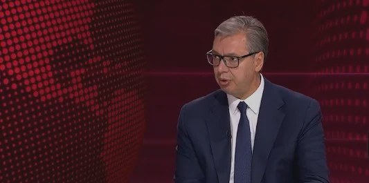 Vučić najavio da će sutra u podne raspisati vanredne parlamentarne izbore