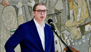 Vučić: Za pomoć se prijavilo 1,059 miliona građana, svi će se prijaviti jer žele novac