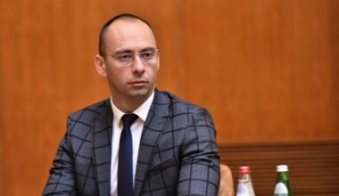 Prekid sednice u Prištini: Hadžiju tražila da Simić povuče izjavu jer pominje srpski narod, on odbio