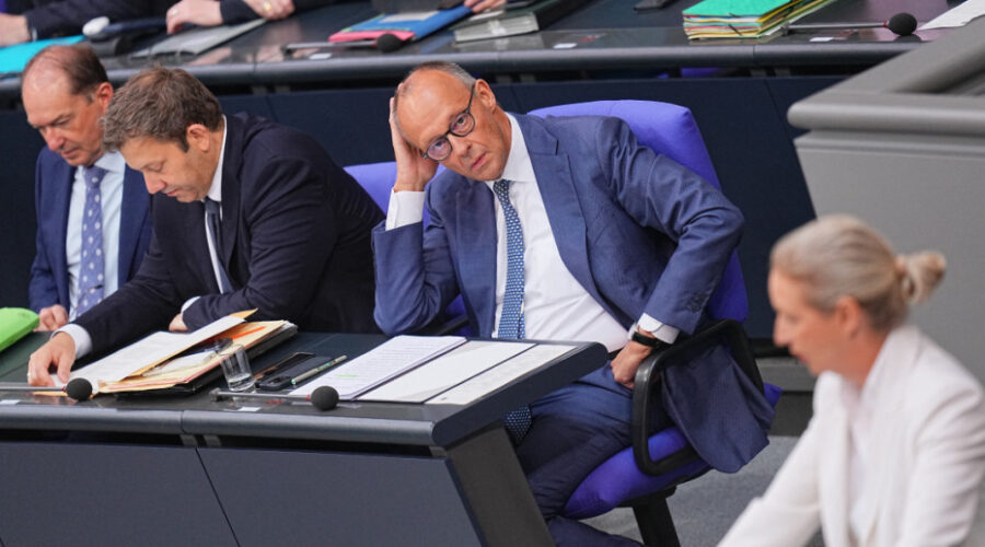 Merc optužio AfD za etničko čišćenje: “Remigracija” je sinonim za proterivanje na osnovu porekla i boje kože