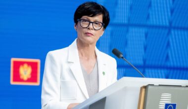 Kos: EU će razmotriti da li su evropske ambicije Srbije iskrene