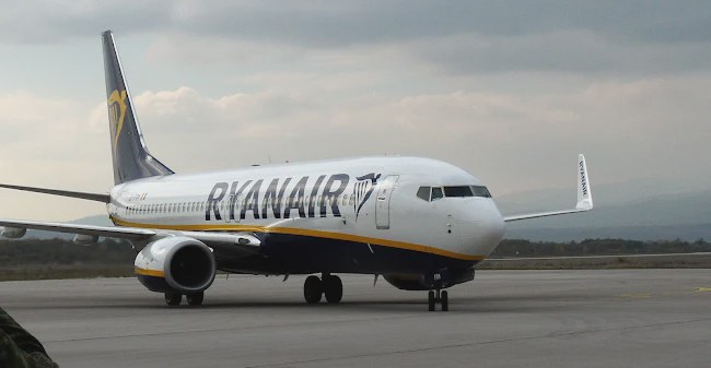 Rajaner će osporiti tvrdnju putnika da je isisan iz prozora aviona koji je u letu izbijen