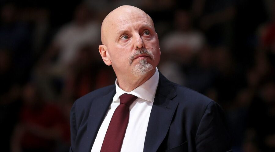 Obradović u ozbiljnom problemu pred start sezone! Srpski trener ostao bez najveće zvezde – MVP pauzira čak pet meseci!