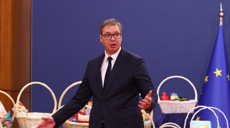 Vučić najavljuje prosečnu platu od 1.200 evra i brine zbog cene goriva