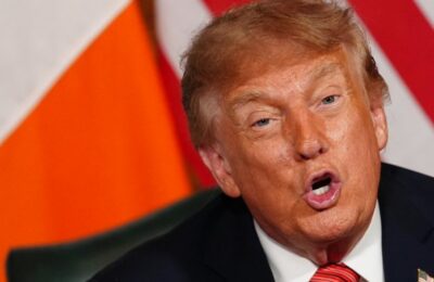 OGORČEN: Donald Tramp ponovo preti