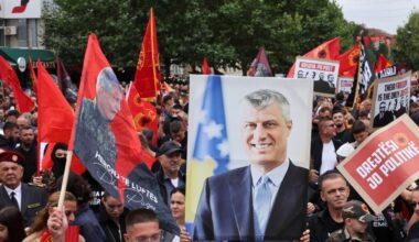 „Marš za slobodu“ u znak podrške visokim oficirima OVK na Kosovu uoči izricanja presude u Hagu: Zastave Velike Albanije i bilbordi sa likovima četvorice optuženih