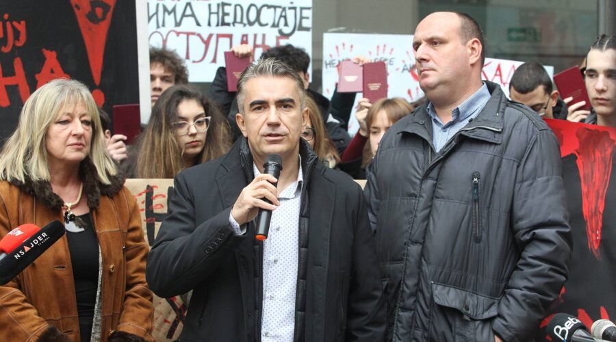 Dekan Danijel Sinani za Danas: Deo motiva za napad potekao iz atmosfere nasilja i targetiranja koje se kreira kroz tabloidne hajke