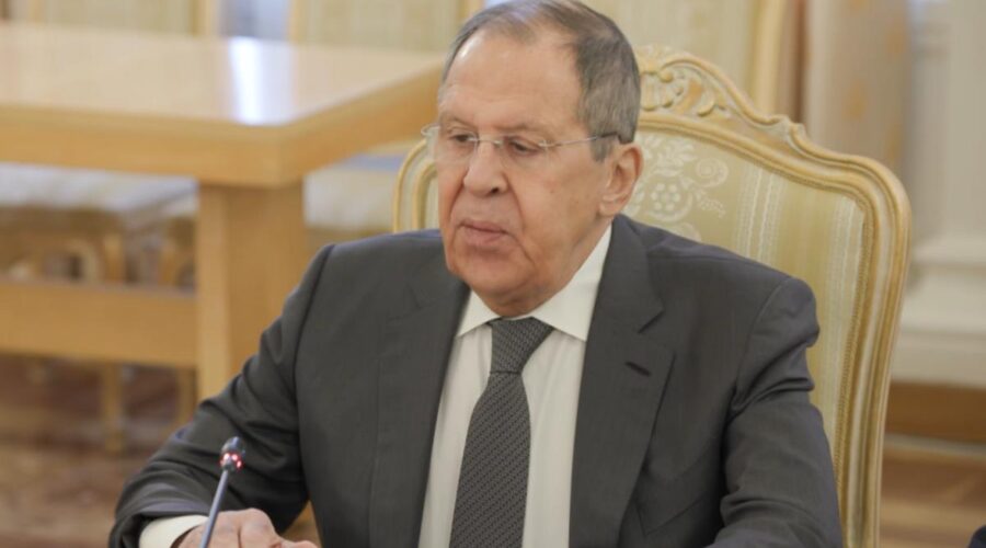 Lavrov: Rusija spremna za pregovore s Ukrajinom, ali neće obustaviti vojnu operaciju