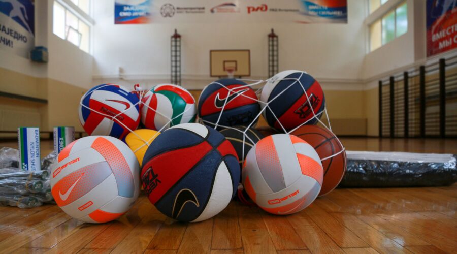 Žestok sportski dan: Večiti igraju i u fudbalu i košarci, na delu i basketaši, odbojkaši…
