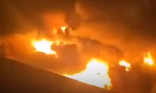 Raketni napad na Saudijsku Arabiju, pogođena džamija Huti napravili pakao na ključnom prolazu za naftu, hitno se oglasio Rijad (video)