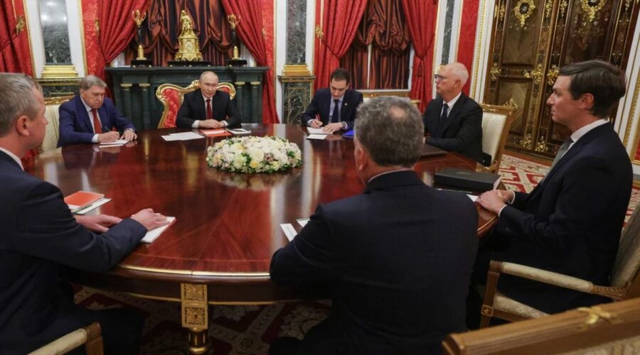 RAZGOVARAO I SA PUTINOM I SA ZELENSKIM: Trampov zet otkrio šta je najveća prepreka ka prestanku rata između Rusije i Ukrajine! (FOTO)