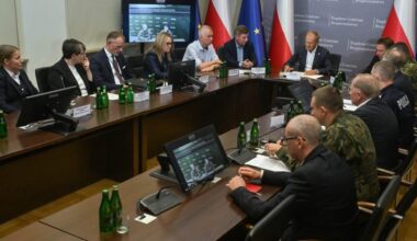 Bivši šef CIA bio na ukrajinskoj železničkoj stanici kada je ruski dron pogodio voz, hitna sednica u Poljskoj: Ciljani napad?