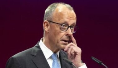 Zeleni pozvali Merca da se “presabere” usred političkih spekulacija unutar koalicije