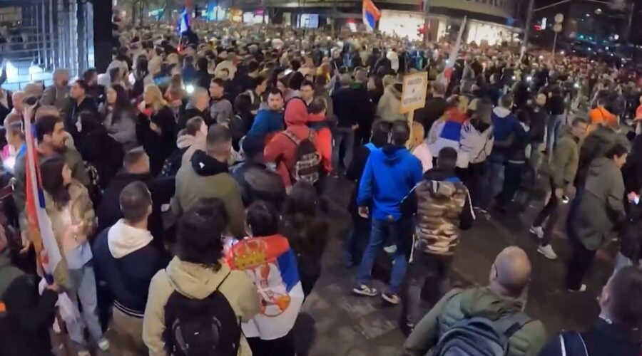 Tražiti pravdu od Stefanovića isto je kao i žaliti se Kričku: Reakcije građana koji su imali zdravstvene posledice nakon što su čuli zvuk na protestu 15. marta