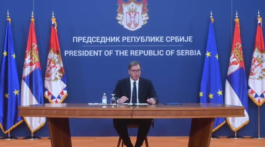 Povodom obeležavanja Dana srpskog jedinstva, slobode i nacionalne zastave, predsednik Vučić dodeljuje odlikovanja
