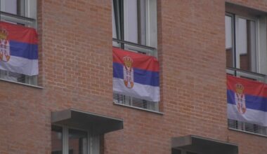 Dom učenika okićen zastavama povodom Dana jedinstva