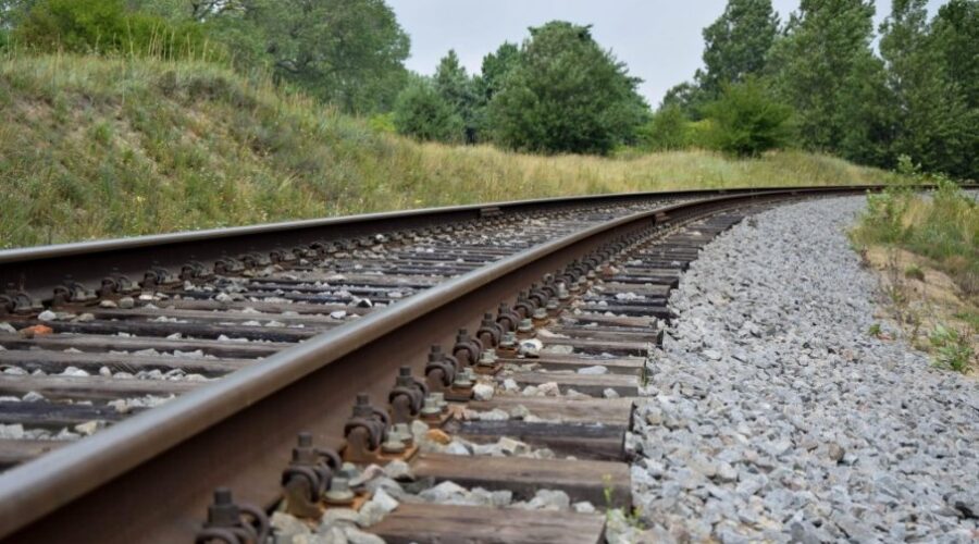 Teška železnička nesreća u Francuskoj, povređena 44 putnika, devojka u teškom stanju