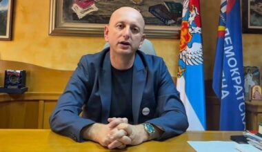 Knežević posetio grob generala Mladića: Svaka ptica svome jatu i ja srpskom komandantu