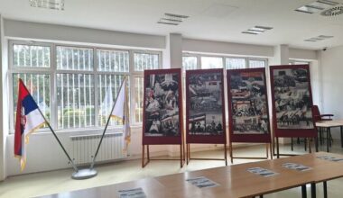 Prvi put u KPZ Niš izložba povodom Dana srpskog jedinstva: Istorijska građa dostupna osuđenicima