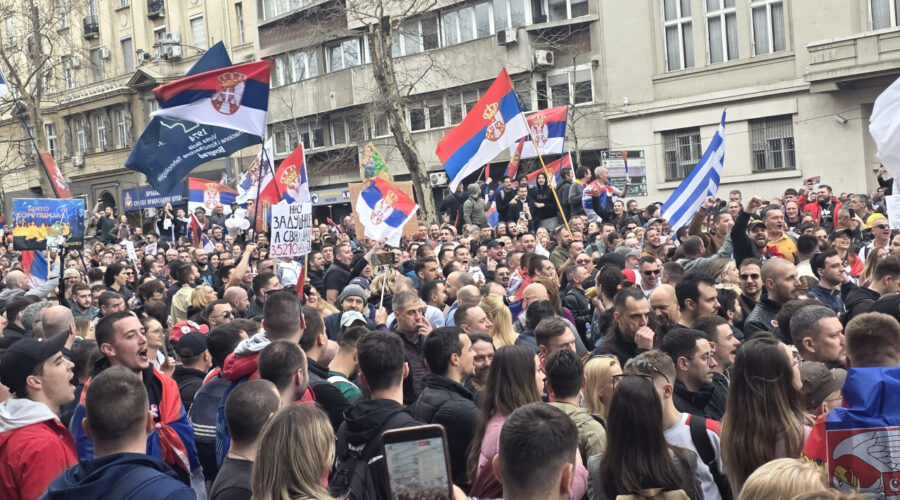 Studenti objavili plan za “oporavak Srbije” u 11 tačaka – deo opozicije odustaje od izbora i staje uz Studentsku listu