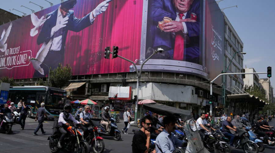 uživo Novi razvoj rata sa Iranom: Eksplozije na iranskom ostrvu Kešm, Teheran tvrdi da je oborio američki dron