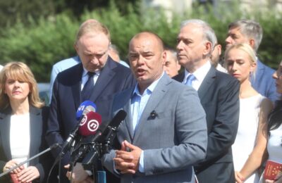 Ponoš rekao da se neće povući sa izbora u korist Studentske liste, a Ješić dodao: “Guramo dalje”