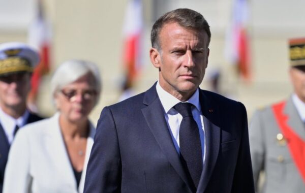 Makron zatražio od vlade potpunu mobilizaciju zbog snabdevanja i cena goriva